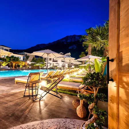 阿拉木图泻湖海滩酒店 厄吕代尼兹