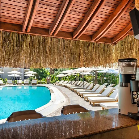 阿拉木图泻湖海滩酒店