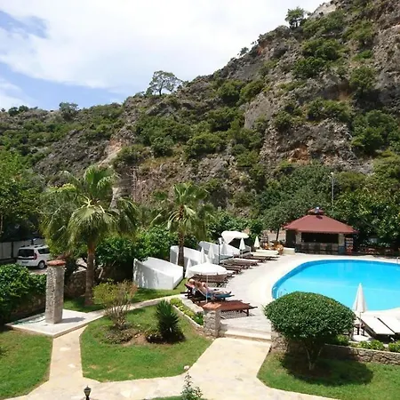Ata Lagoon Hotel