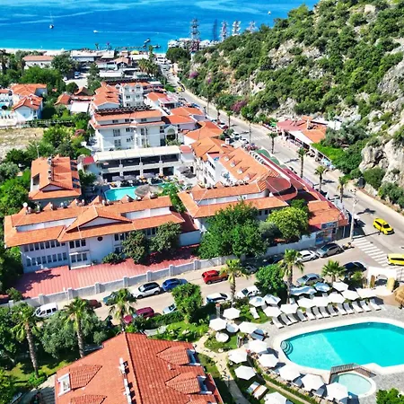 Ata Lagoon Hotel 3*