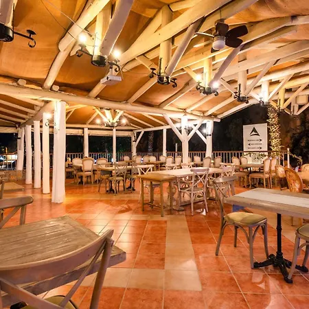 阿拉木图泻湖海滩酒店 酒店 3*