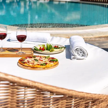 阿拉木图泻湖海滩酒店 3*